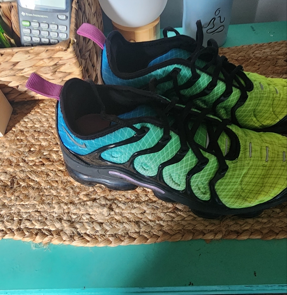 Womens Nike Vapomax Vibrant Sneakers